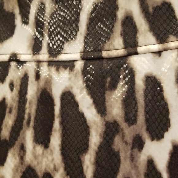 Travelers by Chico's Size 4 - Picture 2 of 6